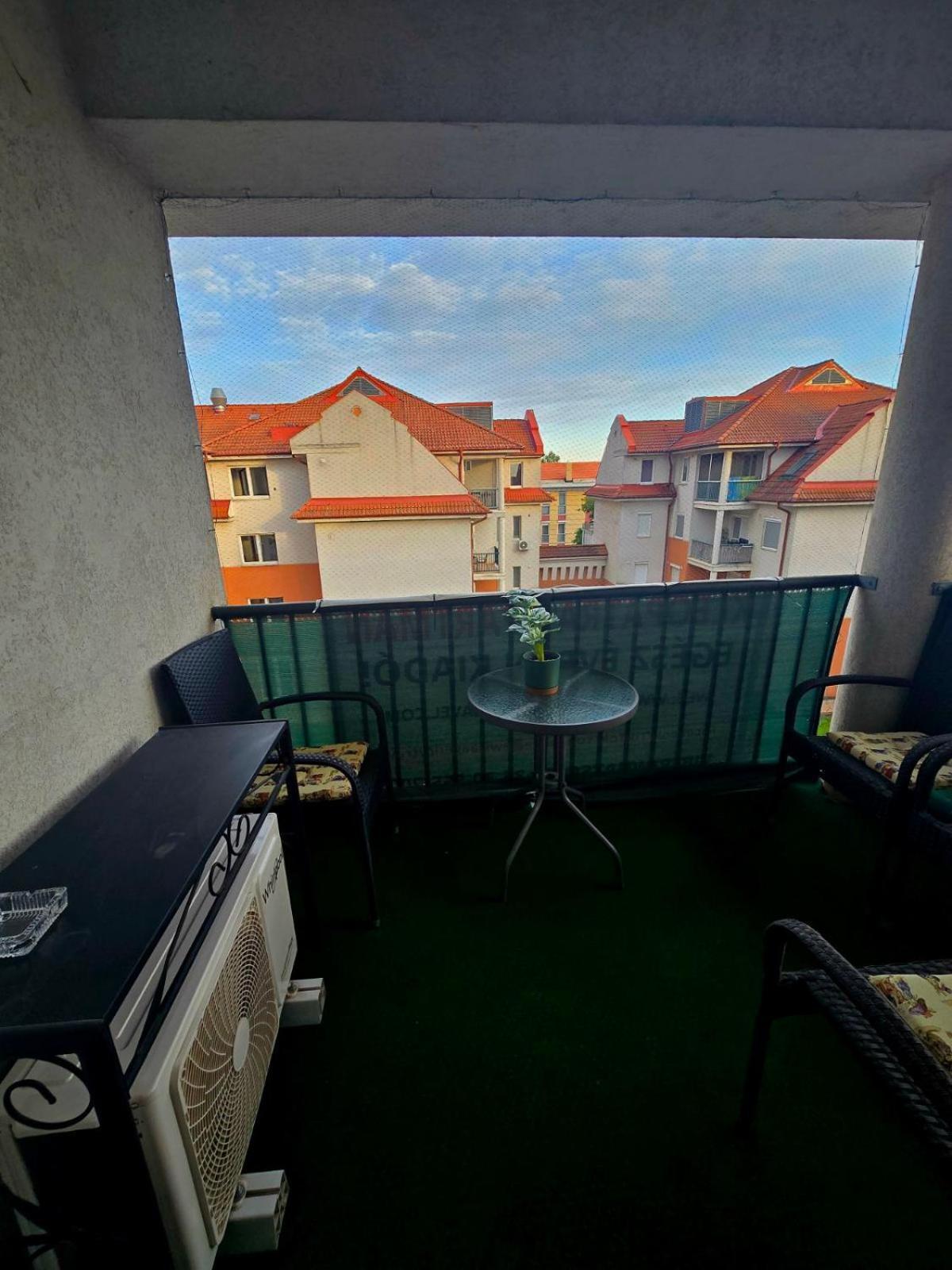 Kleopatra Apartman Hajdúszoboszló Zewnętrze zdjęcie