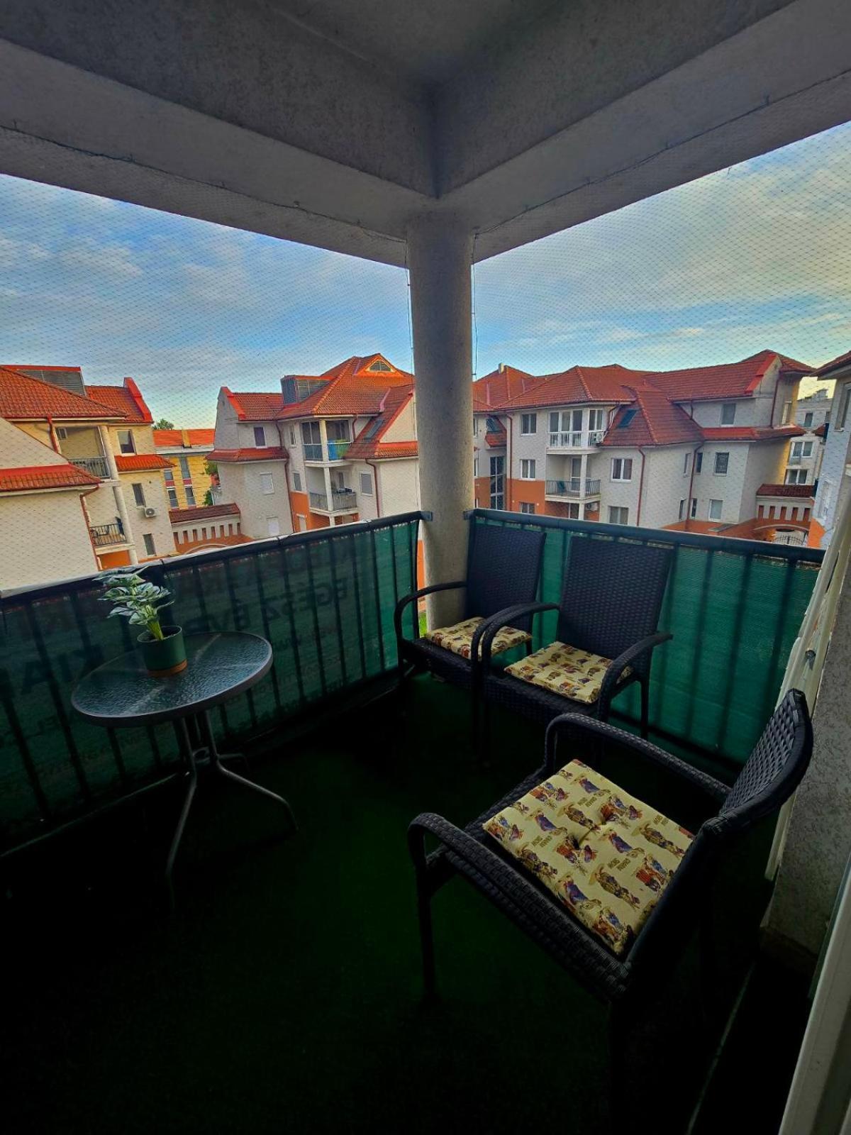 Kleopatra Apartman Hajdúszoboszló Zewnętrze zdjęcie